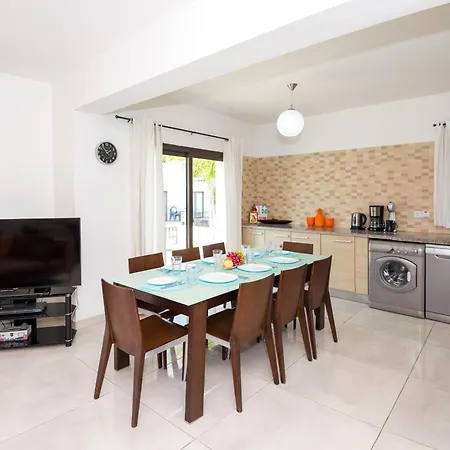 Abdera - 4bed With Private Pool