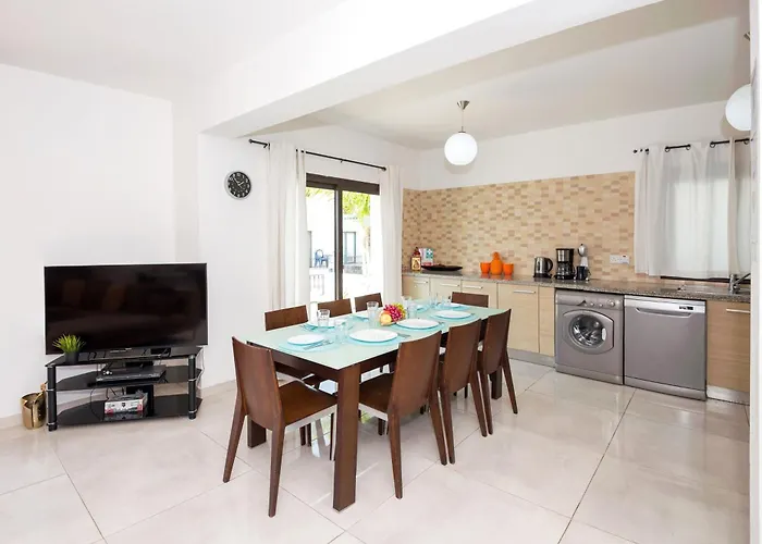 Abdera - 4bed With Private Pool